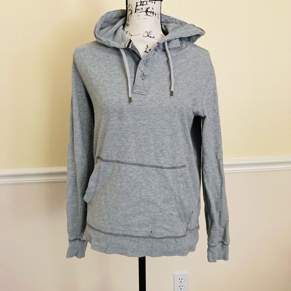 GAP GREY BUTTON UP PULL OVER SWEATER